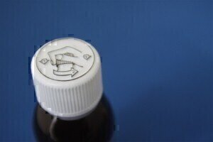 科学家称，非法网上药店助长了毒品滥用雷电竞网址